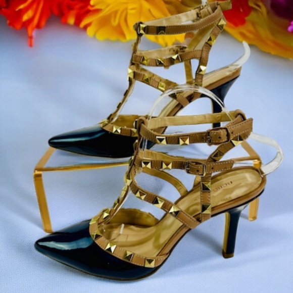 BCBGeneration Shoes - 🩷 BCBG Generation Darron 2 Tone Royal Blue Patent Leather Pumps Studded Straps